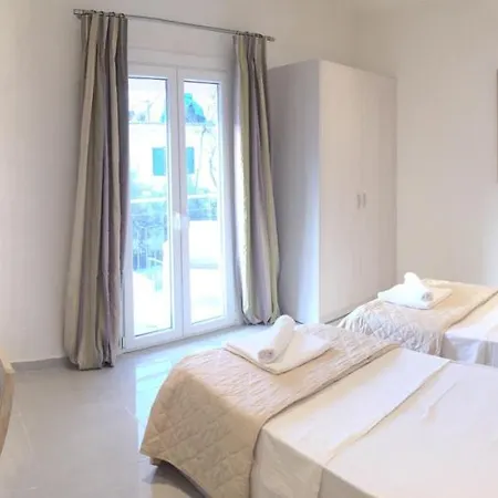 Aparthotel The *